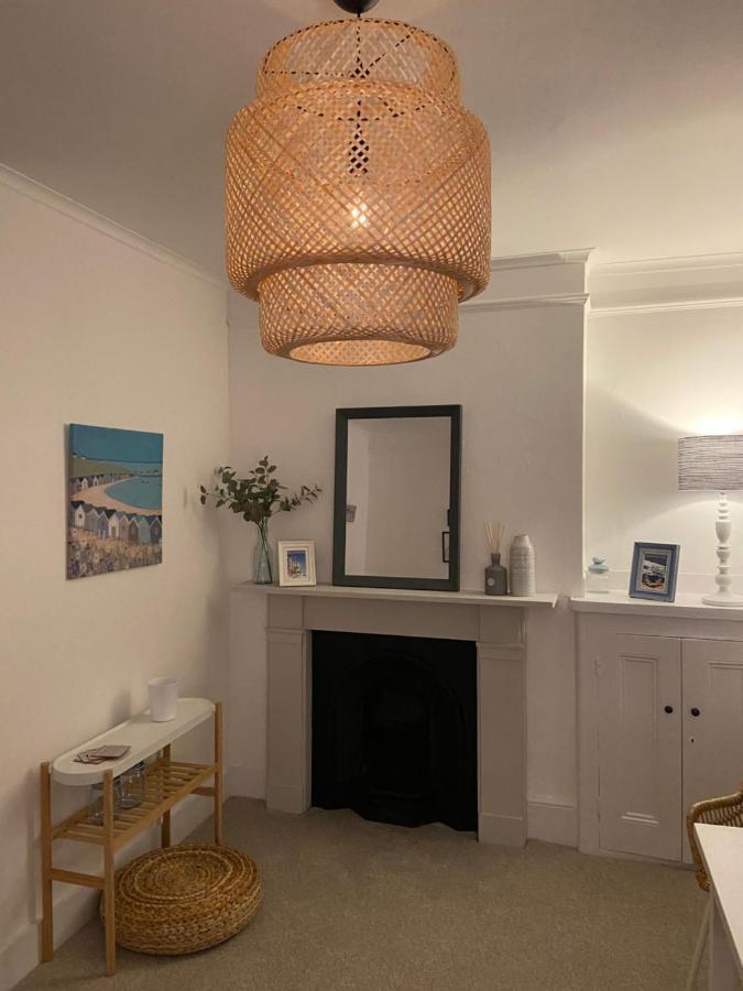 Centrally Located, Comfortable Near Station, And North Laines Apartment Brighton
