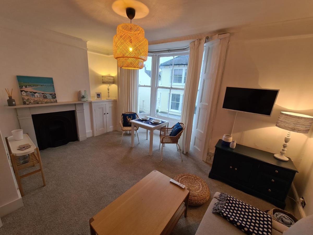 Centrally Located, Comfortable Near Station, And North Laines *