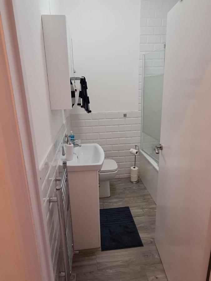 Centrally Located, Comfortable Near Station, And North Laines