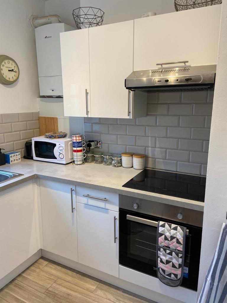 Centrally Located, Comfortable Near Station, And North Laines Brighton
